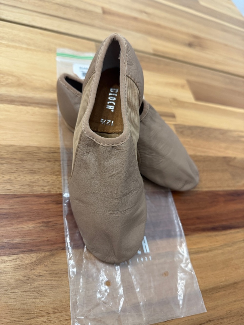 Bloch Tan Leather Slip-On Jazz Shoes